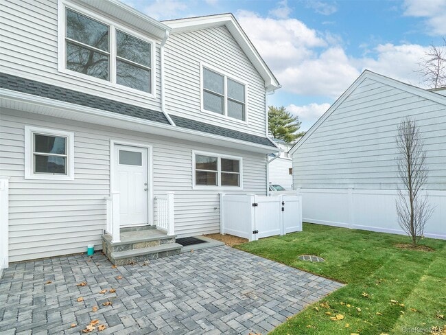 Building Photo - 35 Dunwood Rd