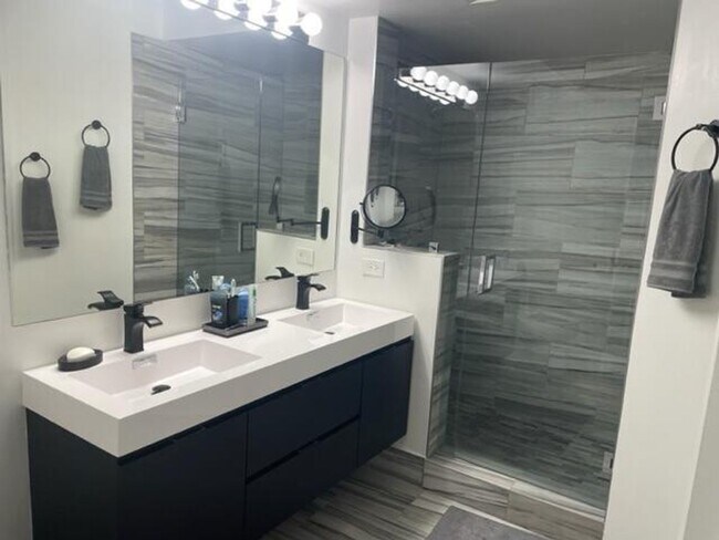 Building Photo - 3408 Tuscany Way