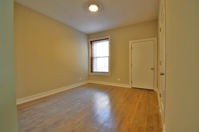 Building Photo - 2336 W Iowa St