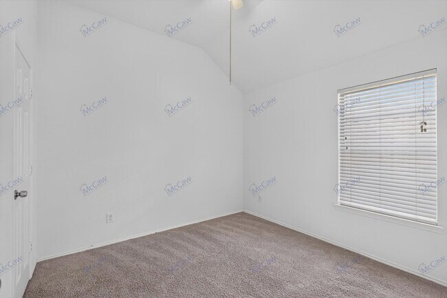 Building Photo - 7297 Chinquapin Dr