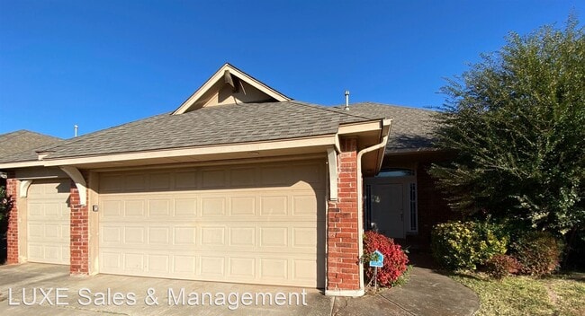Building Photo - 4 br, 2 bath House - 2405 NW 152nd Street
