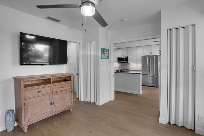 Building Photo - 2331 Croton Ln