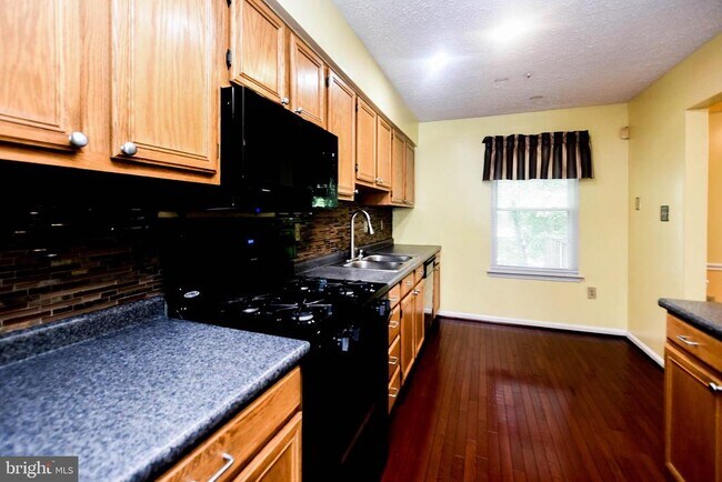Building Photo - 7234 Tamo Ct