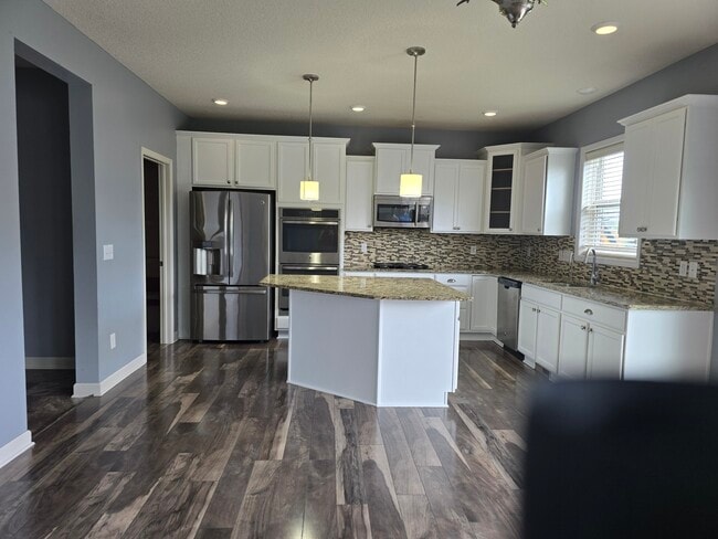 Building Photo - 16574 Elm Creek Ln