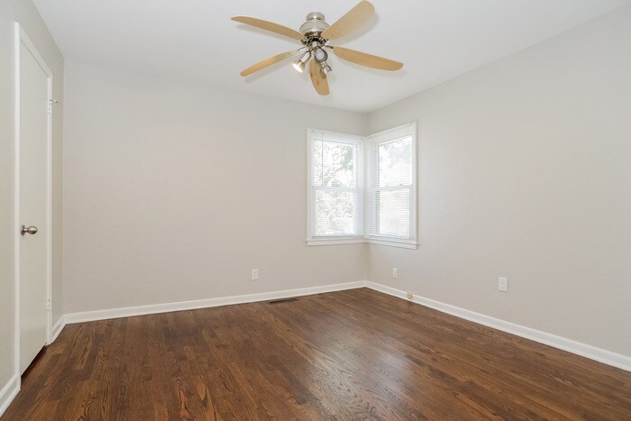 Building Photo - 3620 NE 53 Terrace