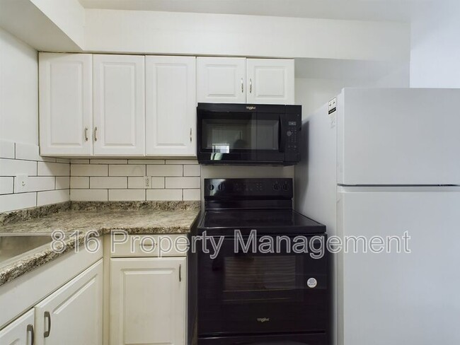 Building Photo - 15411 Barat Ave
