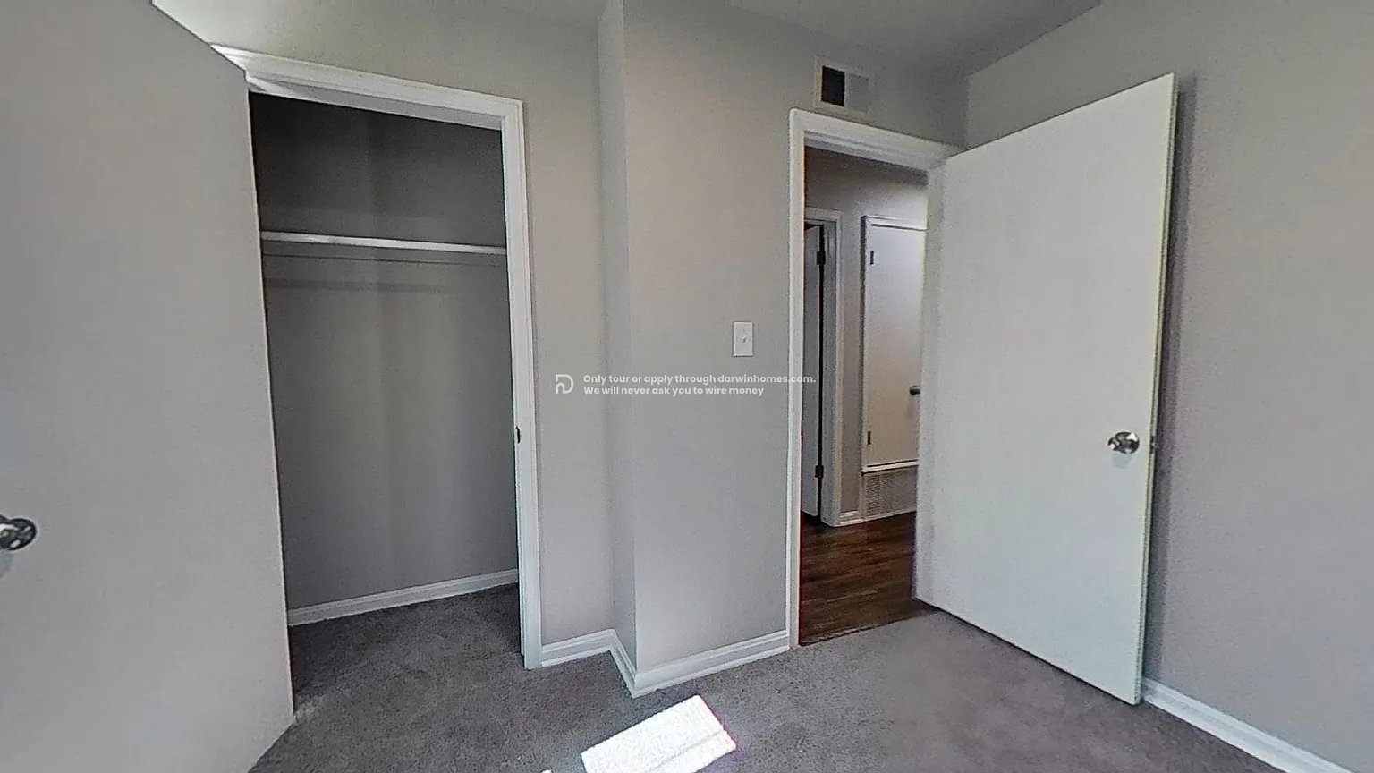 Building Photo - 417 W 65th Pl N