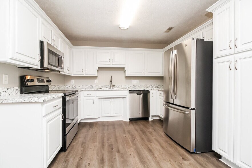 Building Photo - 1403 Huddersfield Dr
