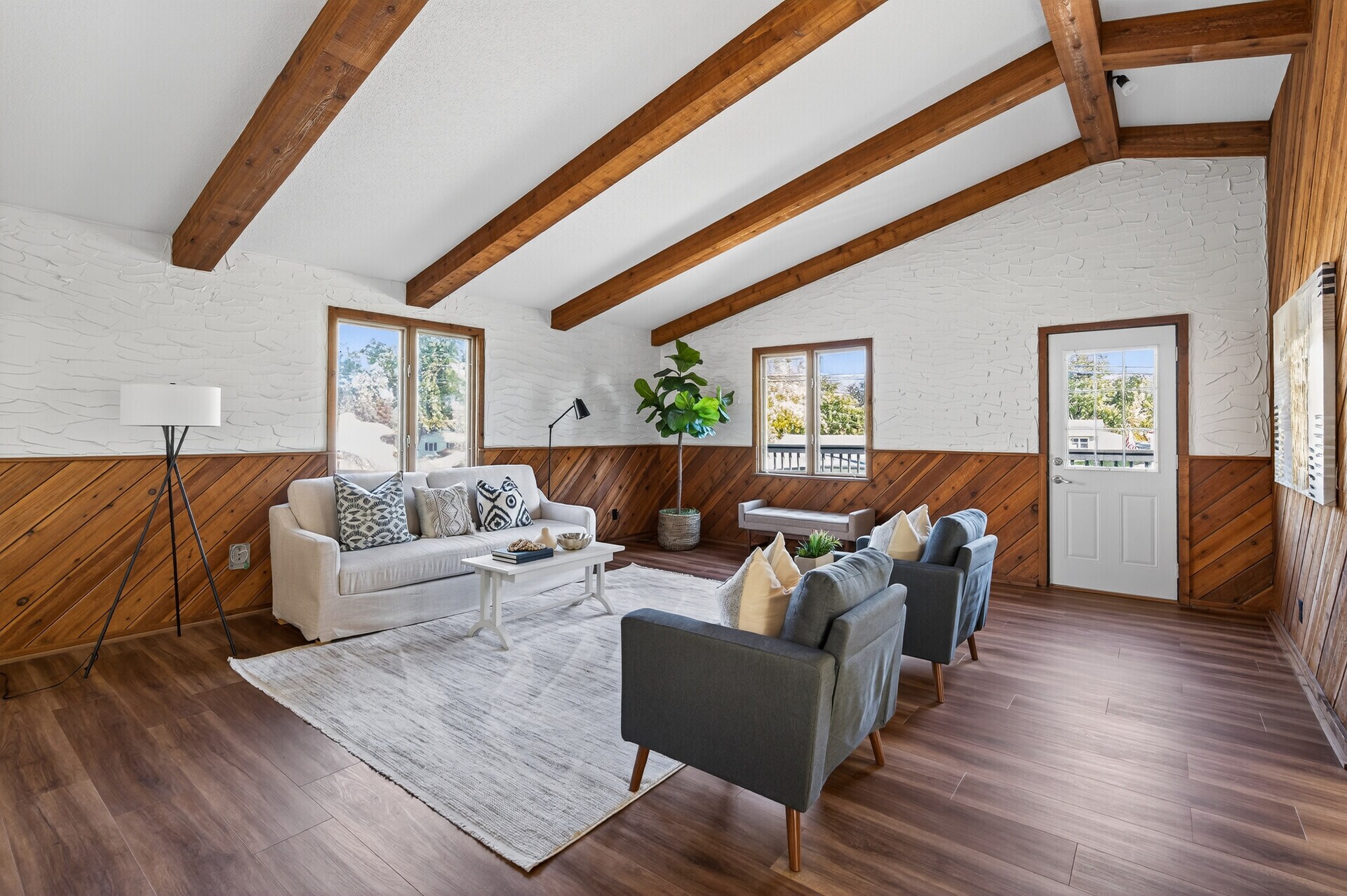 Building Photo - 1205 8th Ave S