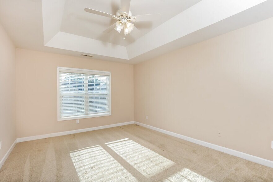 Building Photo - 2545 Spring Oaks Way