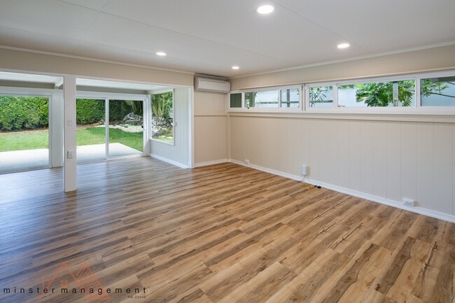 Building Photo - 531 Ulumu St