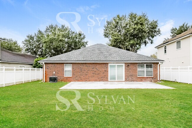 Building Photo - Experience the Lifestyle awaiting you!