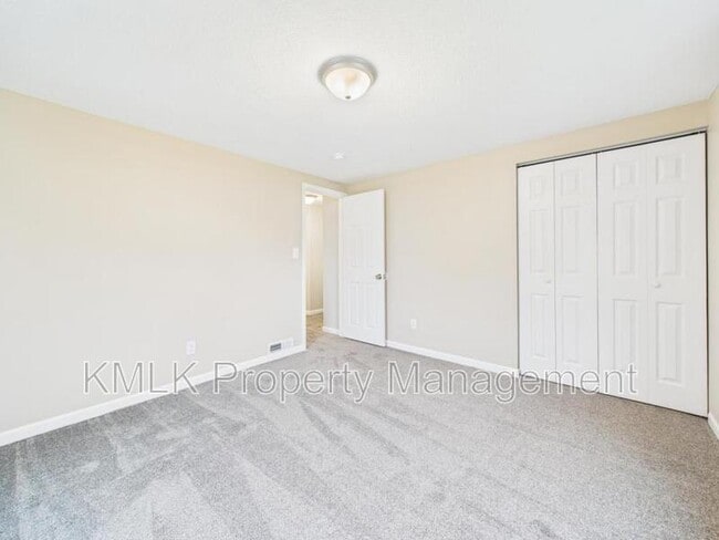 Building Photo - 9042 Maple Grove Rd