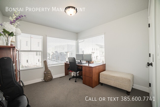 Building Photo - 6189 Birch Run Rd