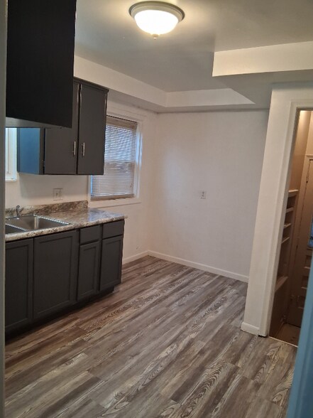 Building Photo - 16624 Tracey St