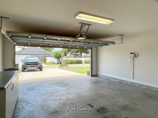 Building Photo - 2080 Stennis Dr