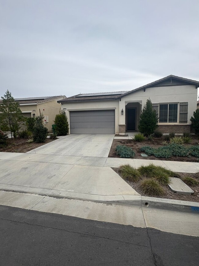 Building Photo - Beautiful home Bedford community!