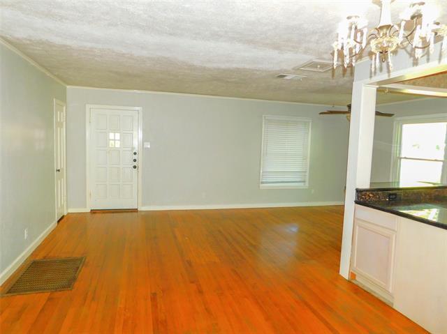 Building Photo - 2216 Palmer Dr