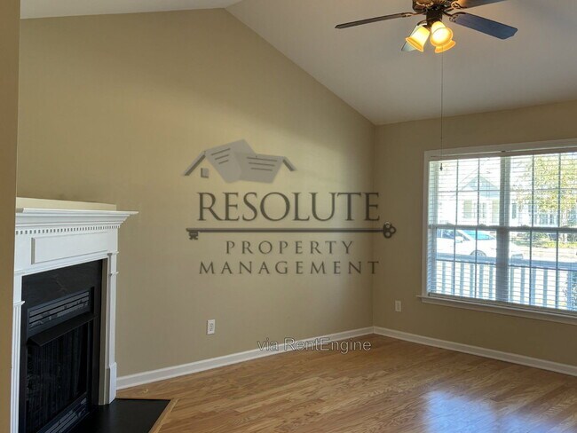 Building Photo - 107 E Moss Creek Dr