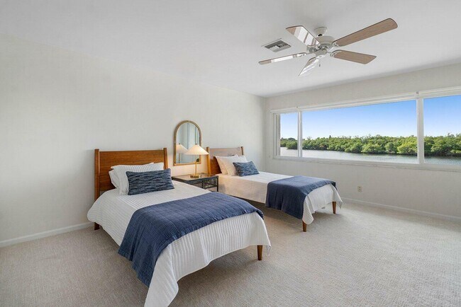 Building Photo - 6110 N Ocean Blvd