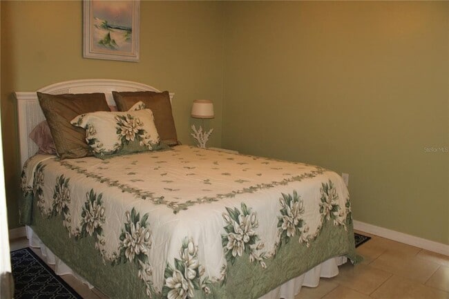 Building Photo - 5062 Live Oak Cir