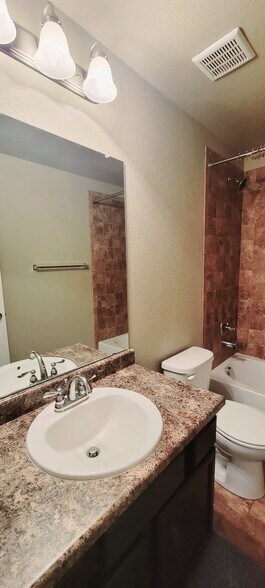 Building Photo - 6729 Kearsarge Dr