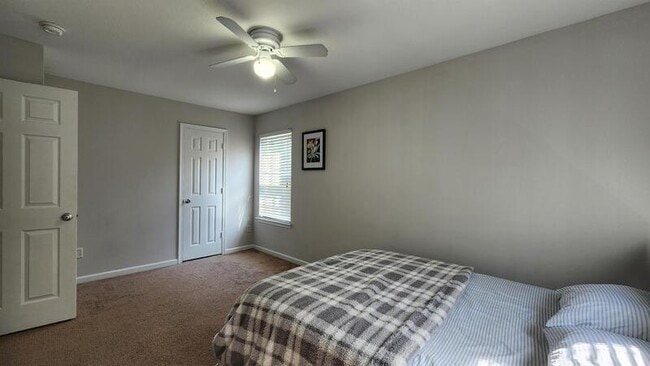 Building Photo - 440 Garcia Dr
