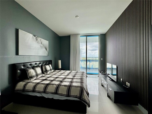 Building Photo - 7928 East Dr