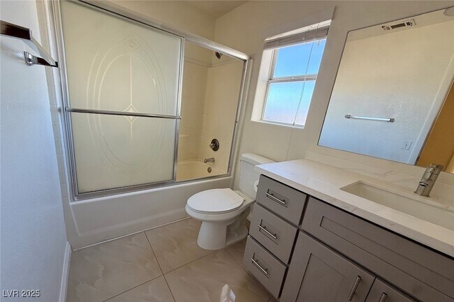 Building Photo - 9300 Cool Creek Ave