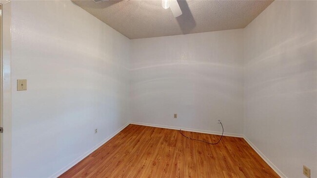 Building Photo - 3007 Blazing Star Trail