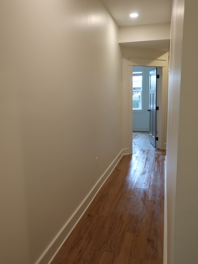 Upstairs hall/entrance to upstai back bedroom - 2739 Jersey Ave