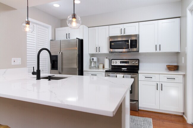 Primary Photo - 3312 Wyndham Cir