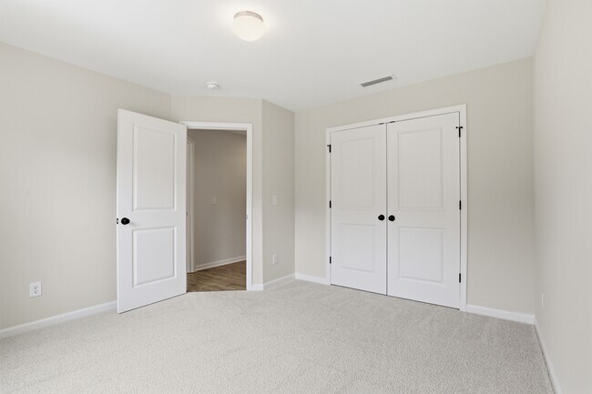 Building Photo - 3306 Campbell Dr