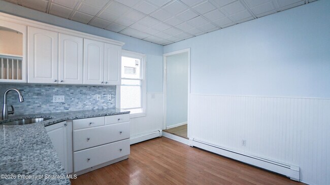 Building Photo - 1514 Farr St