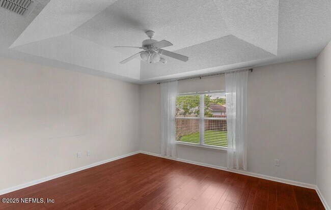 Building Photo - 1520 Summerdown Way