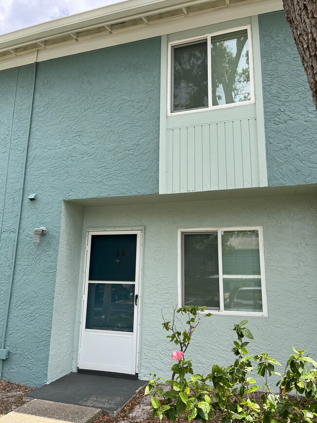 Building Photo - 166 114th Terrace NE