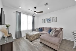 Building Photo - 211 S 5th St