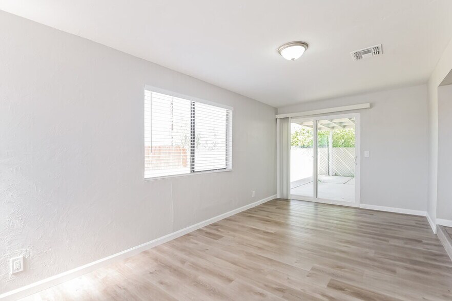 Building Photo - 6761 E Fayette St