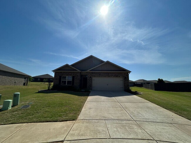 Building Photo - Welcome Home!