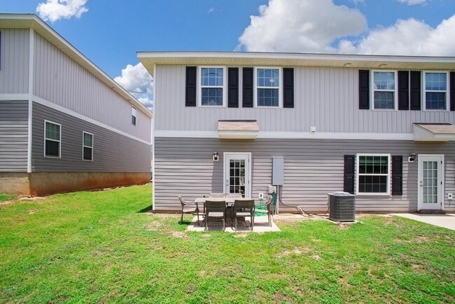 Building Photo - 141 Iron Horse Dr W