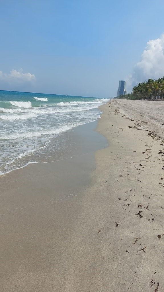 Building Photo - 3180 S Ocean Dr