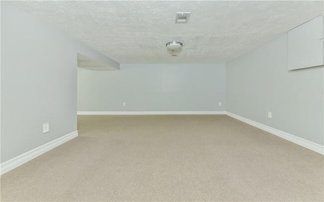 Building Photo - 4413 Laurel Oak Dr