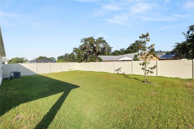 Building Photo - 2547 Zachary Taylor Wy