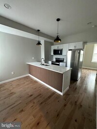 Building Photo - 1226 S 47th St