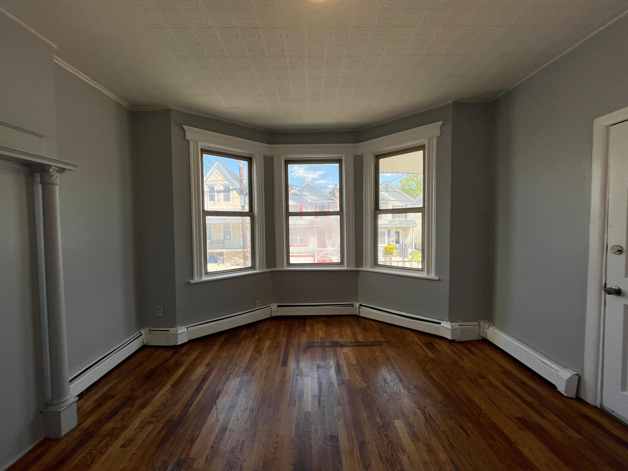 Building Photo - 127 Myrtle Ave