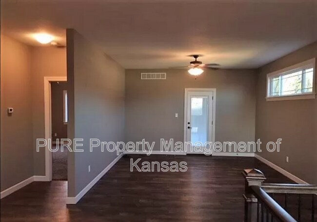 Building Photo - 4419 SE Gemstone Lane
