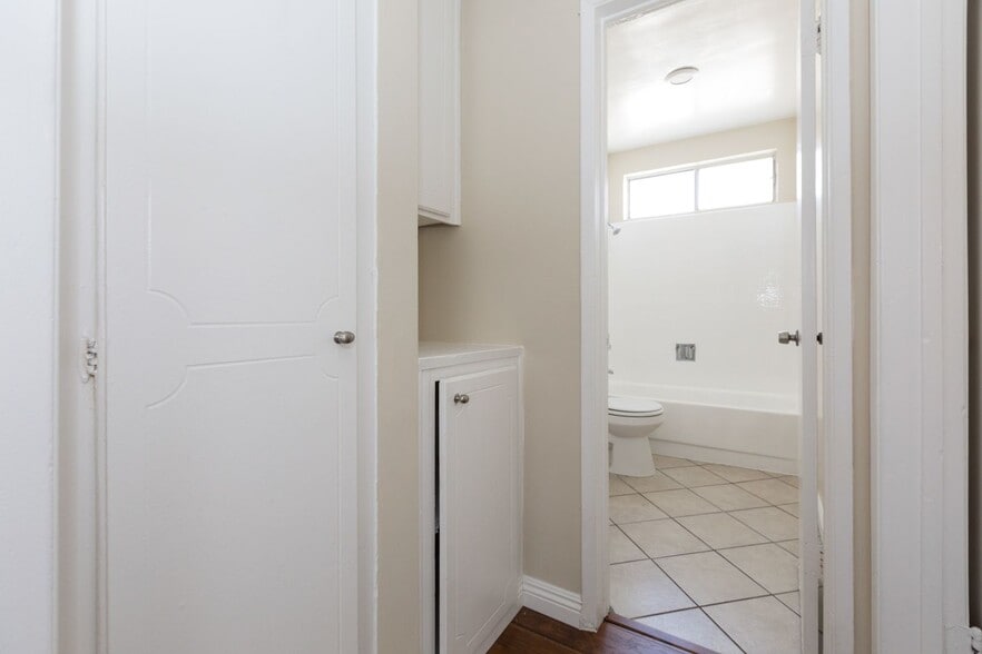 Interior Photo - Saticoy