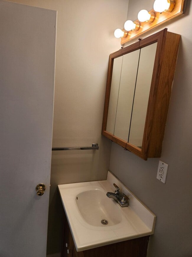 Building Photo - 99 State St