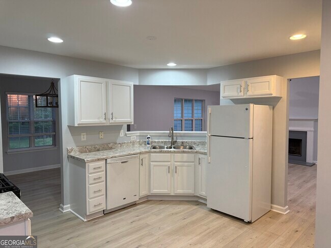 Building Photo - 4209 Zephyrhills Dr