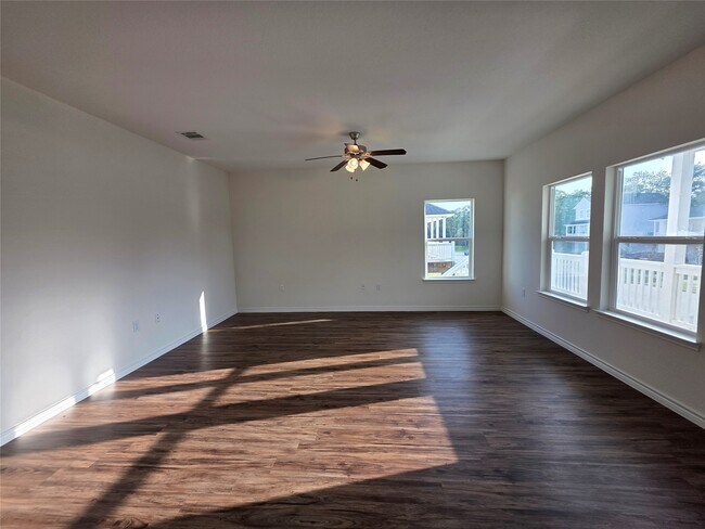 Building Photo - 6119 Lacey Oak Dr